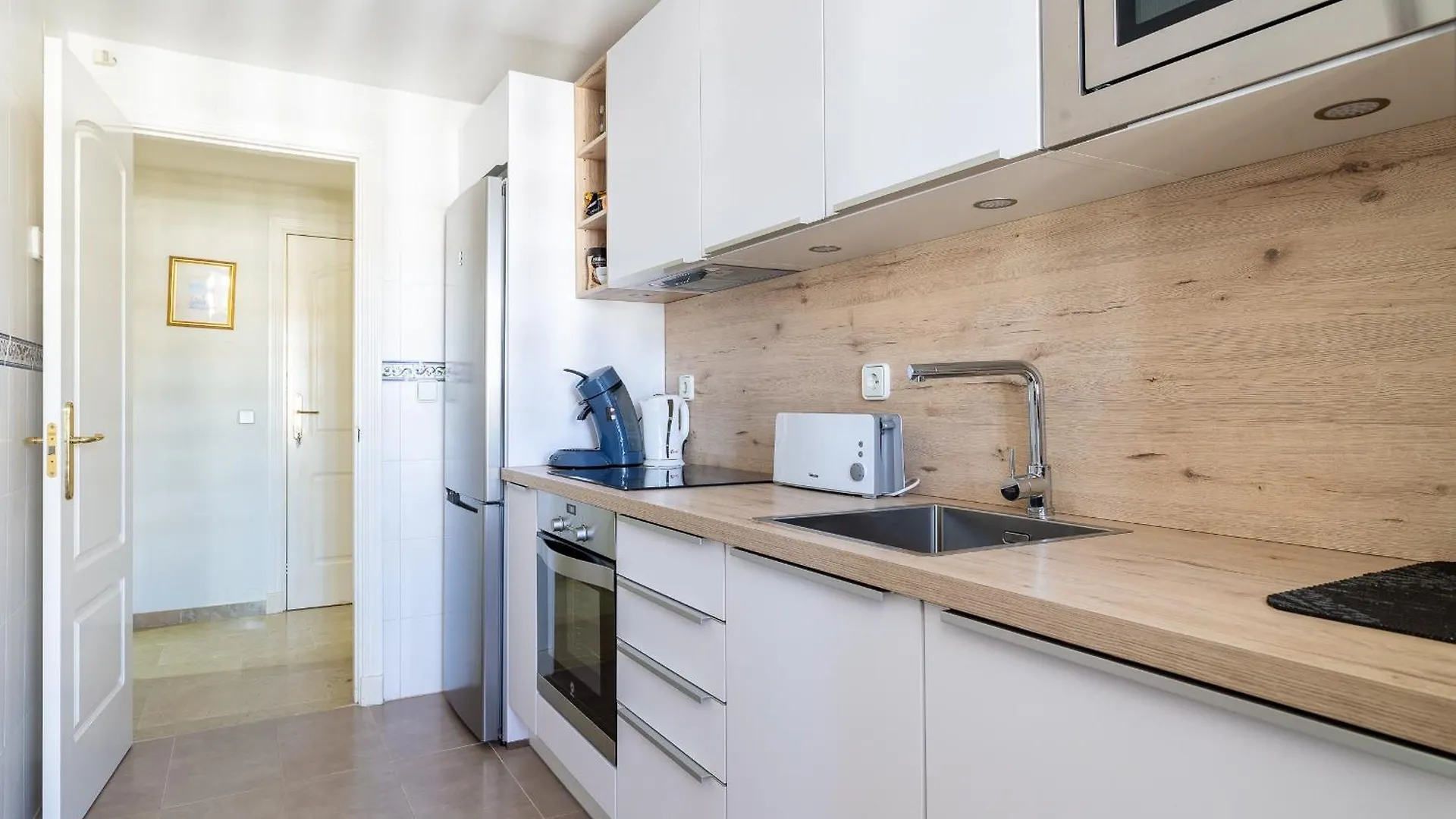 Appartement 2066-Apt 2 bedrooms on beach, tenis, gym, pool Manilva