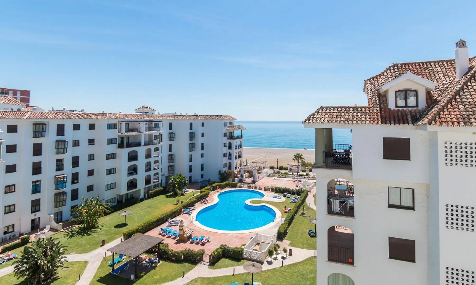 2066-Apt 2 Bedrooms On Beach, Tenis, Gym, Pool Manilva Apartment